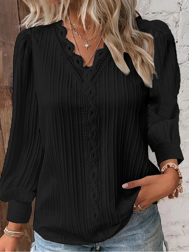 Ella™ | Langærmet bluse med plisser og blonder